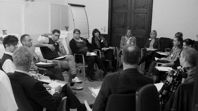 Abb. 2: HRK-Workshop ›Kompetenzorientierung und Wissenstransfer‹, 7.11.2013, Austausch in einer der Arbeitsgruppen. Foto: Franziska Naether.
